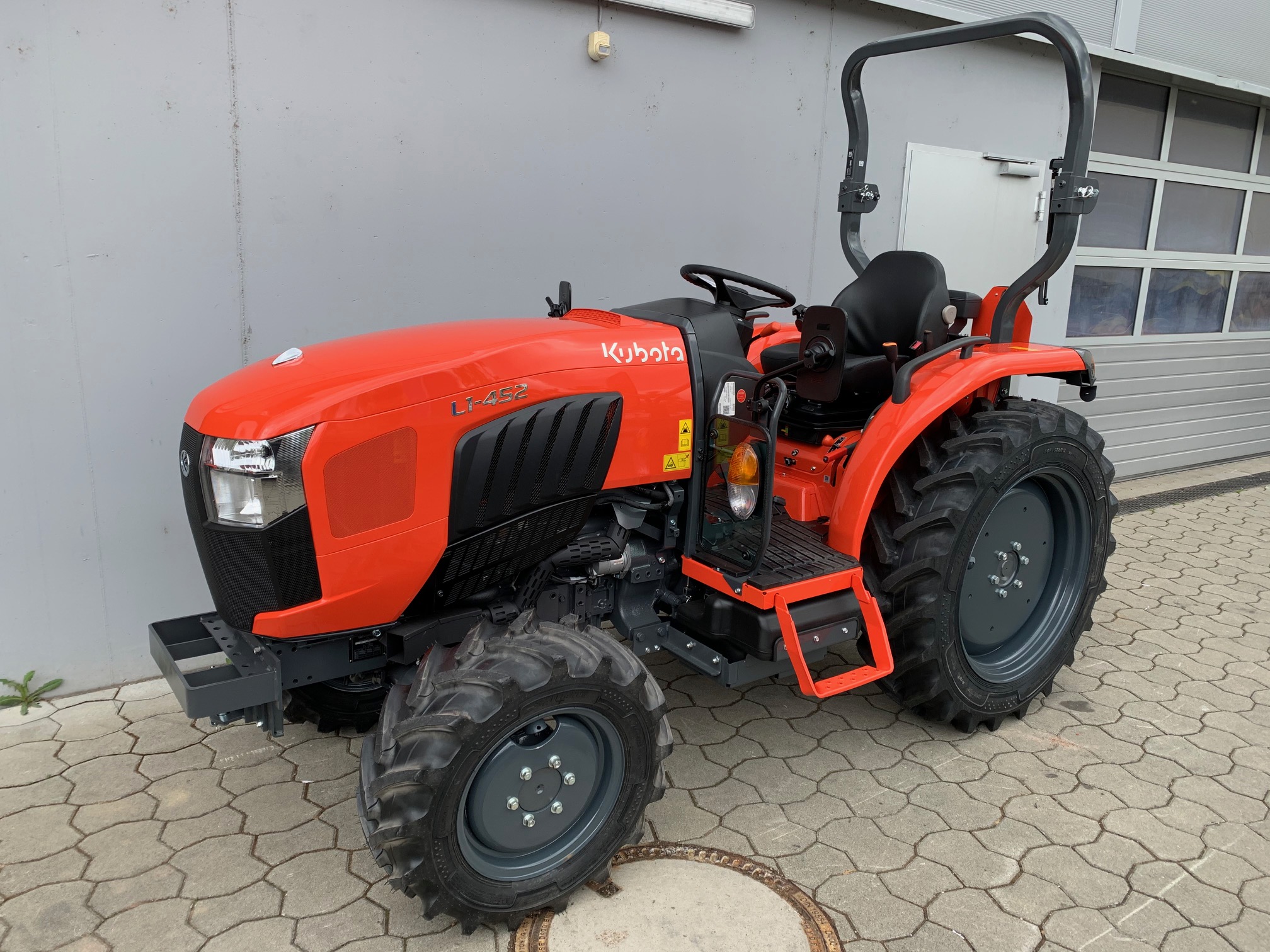 Kubota L1-452 Kompakttraktor