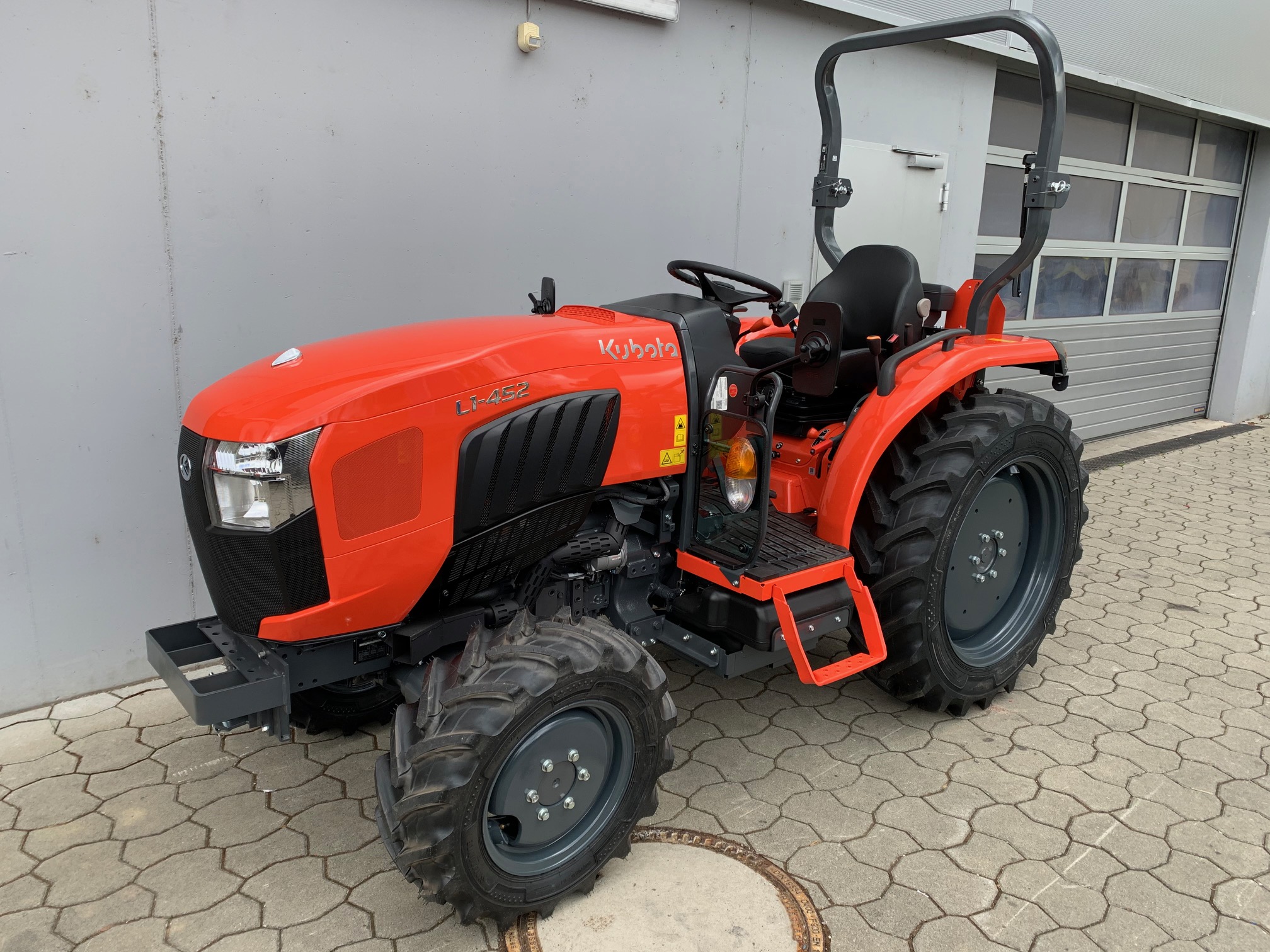Kubota L1-452 Kompakttraktor