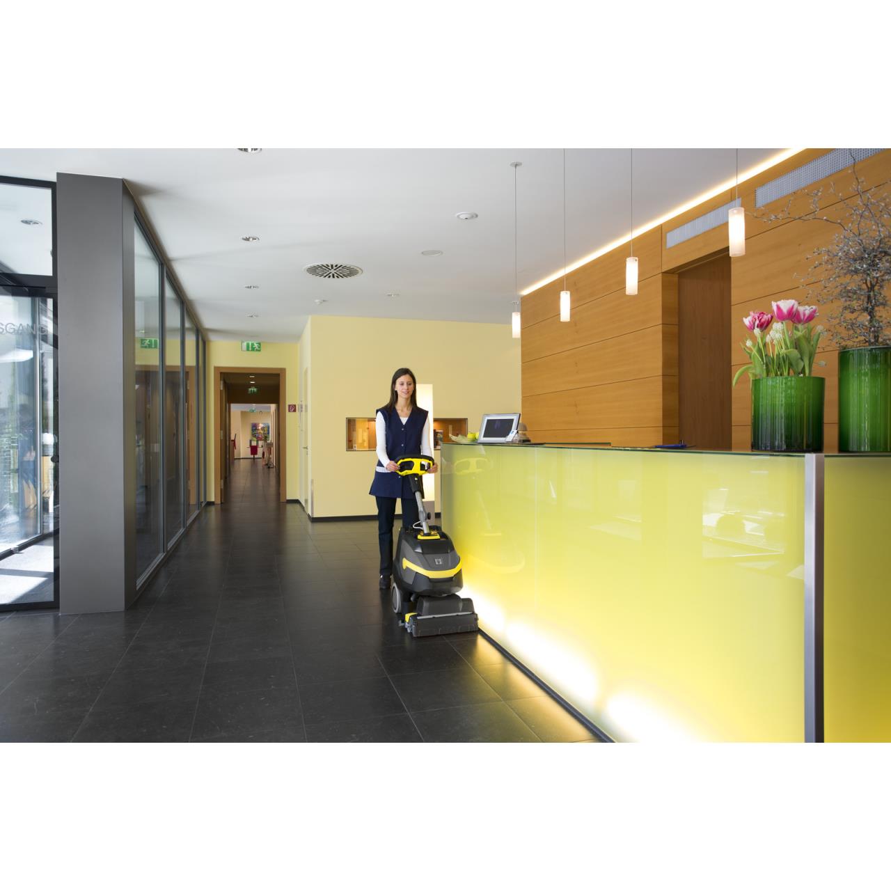 100004931 Akku-Scheuersaugmaschine BR 35/12 C Bp inkl. Akku / Ladegerät